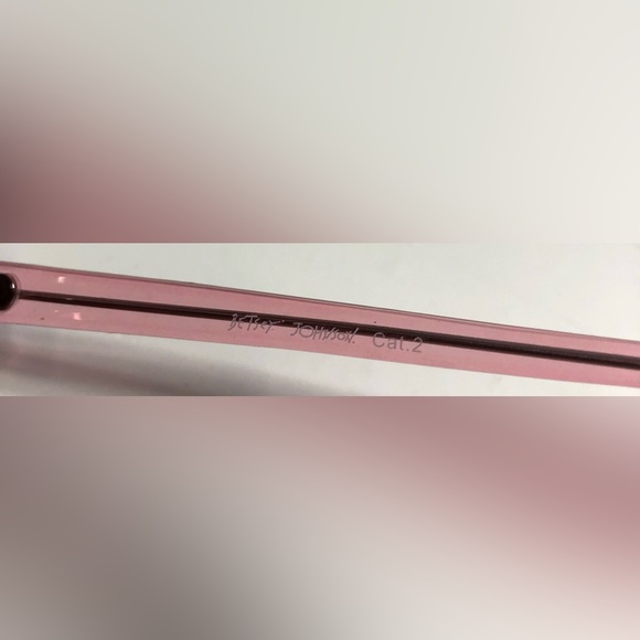 Betsey Johnson Cat Eye Sunglasses. Transparency Pink - Picture 8 of 8